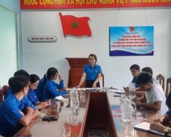 Đồng chí Võ Thị Hồng Hà – Bí thư Huyện đoànchủ trì Hội nghị