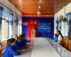Đ/c Võ Thị Hồng Hà Gặp mặt ĐVTN công nhân có hoàn cảnh khó khăn tại xã Trà Giác